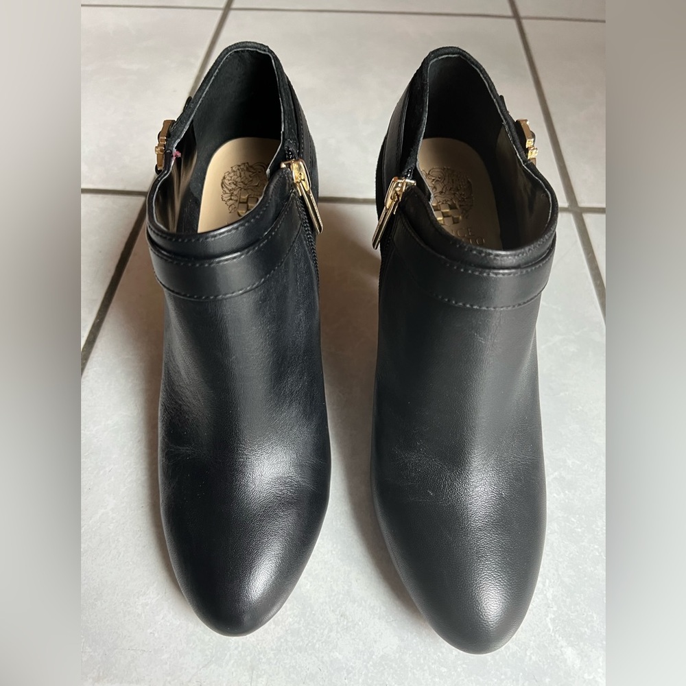 Vince Camuto Ankle Boots Women-size 6.5 - REALLY CUTE